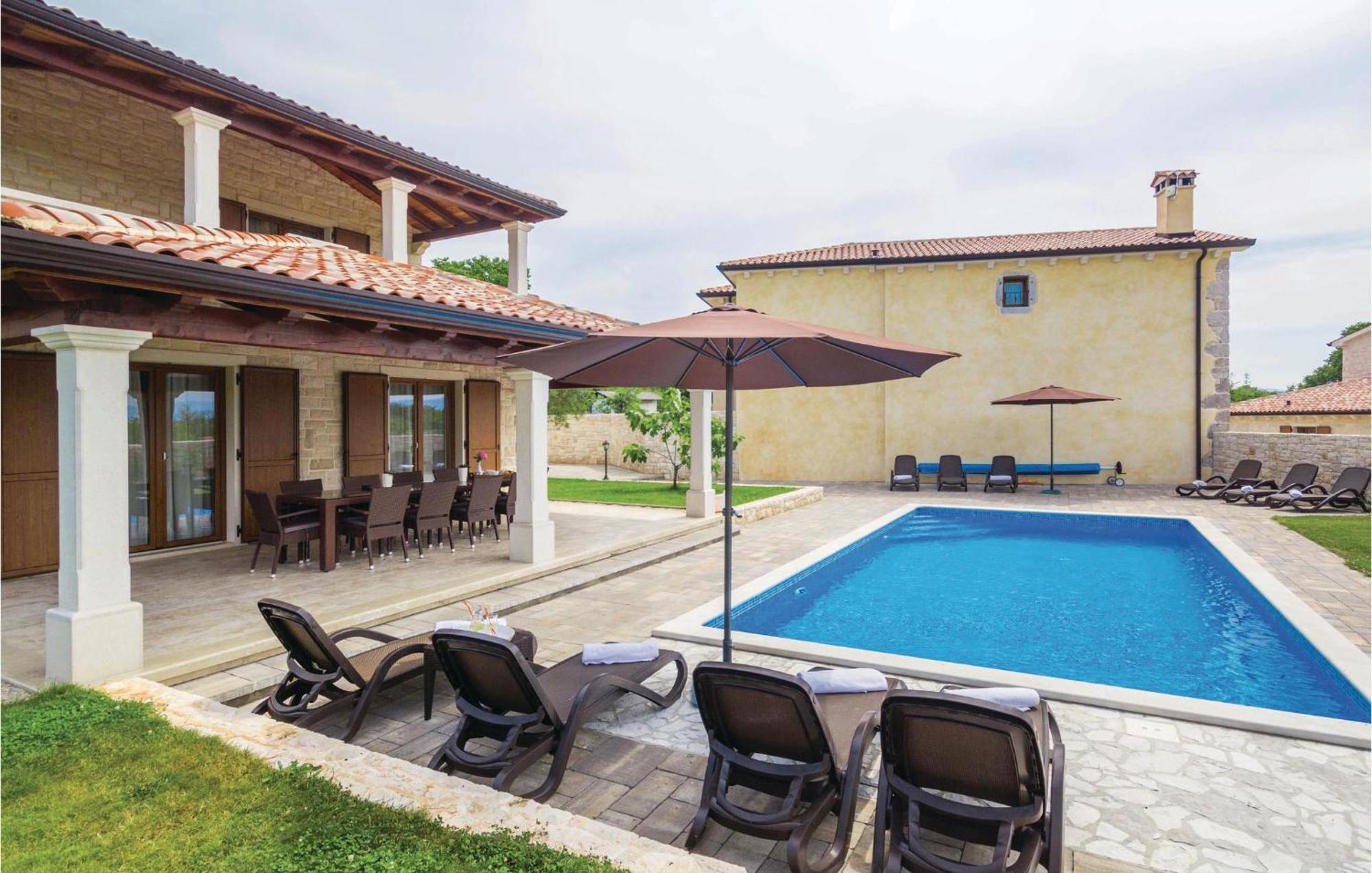 4 Bedroom Beautiful Home In Turcic Vantacici Exterior photo