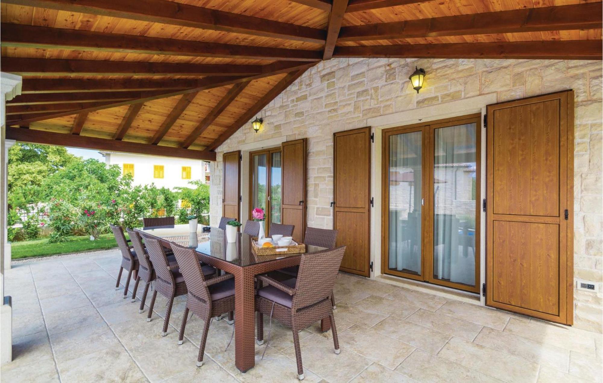 4 Bedroom Beautiful Home In Turcic Vantacici Exterior photo